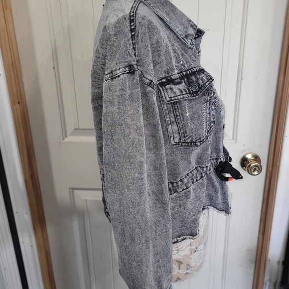 ASHLEY- VINTAGE CHARM CROPED JACKET - Picture 6 of 6